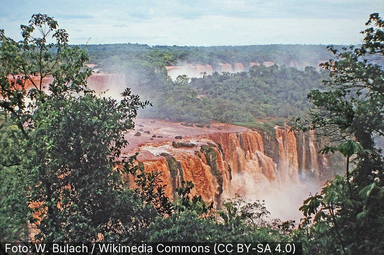 Iguazú Falls — Foto: W. Bulach / Wikimedia Commons (CC BY-SA 4.0)