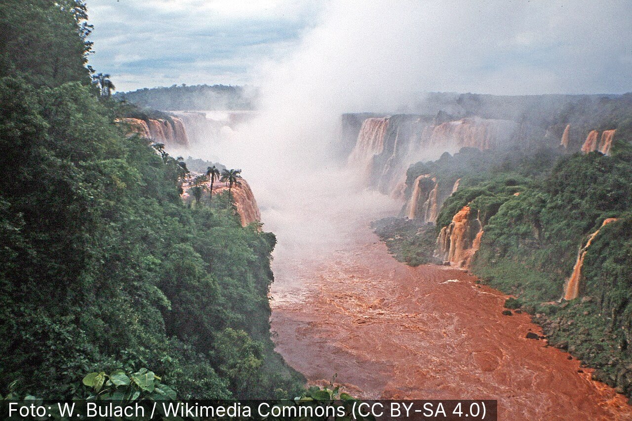 Iguazú Falls — Foto: W. Bulach / Wikimedia Commons (CC BY-SA 4.0)
