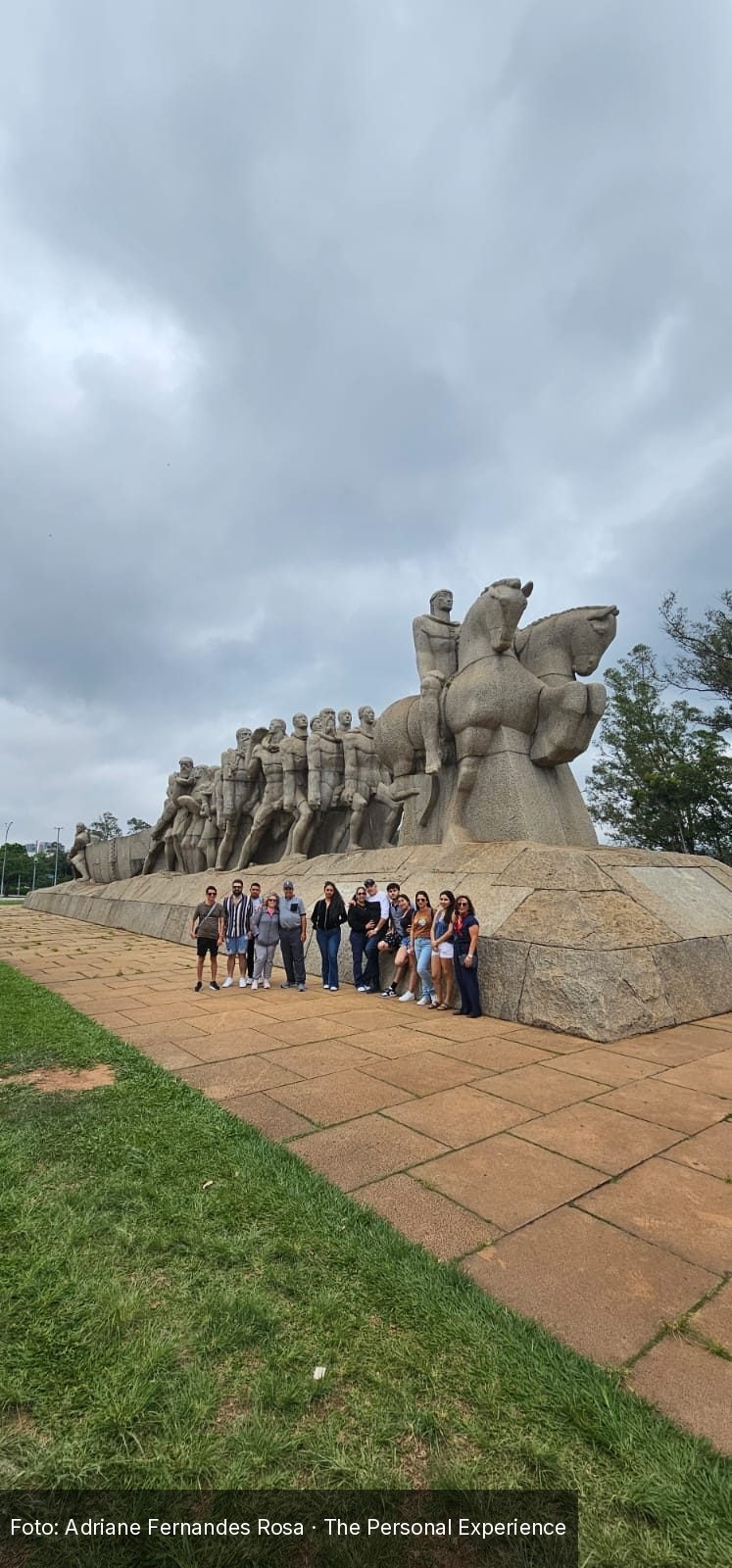 Monumento às Bandeiras