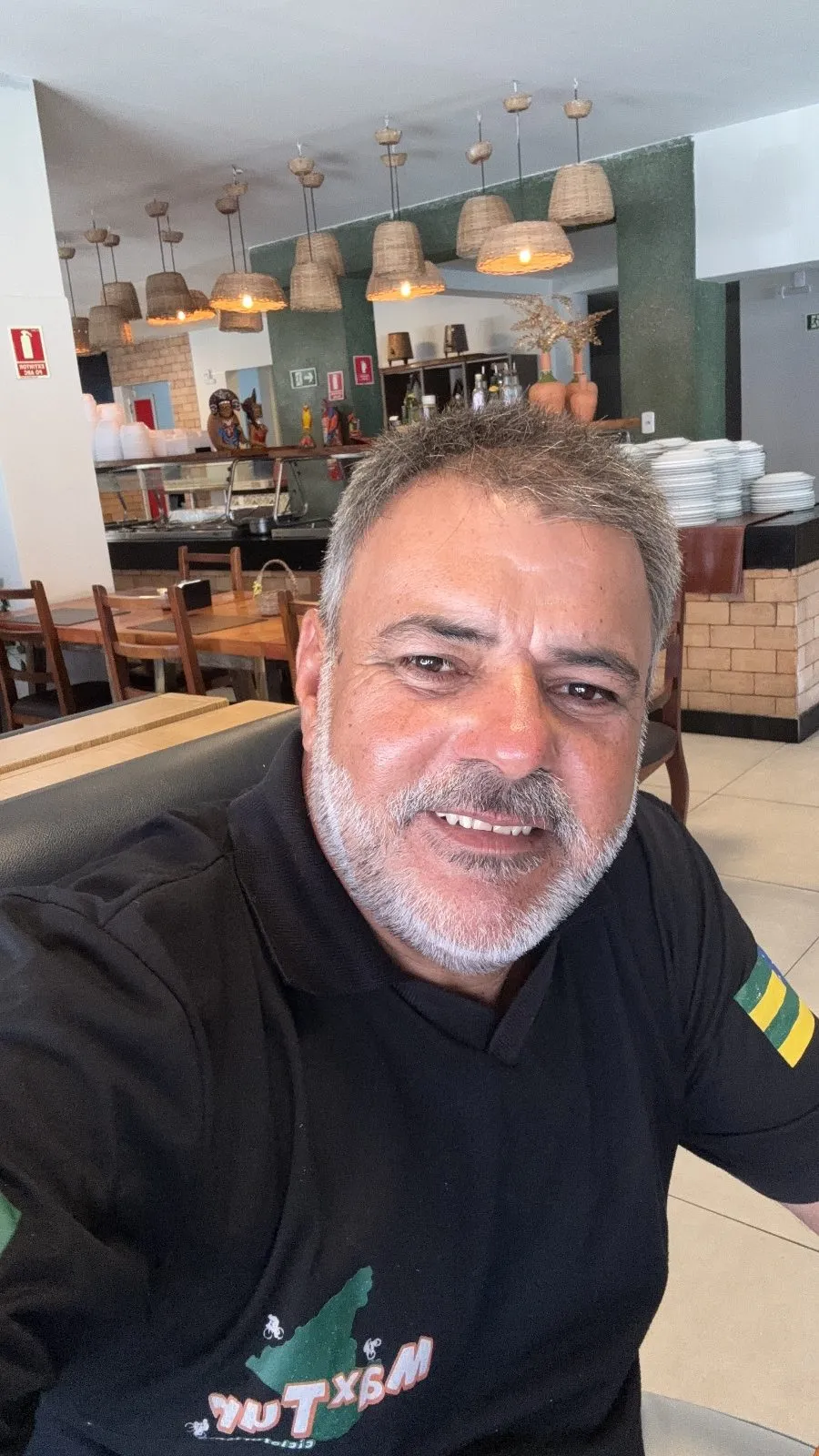 MAX MENEZES