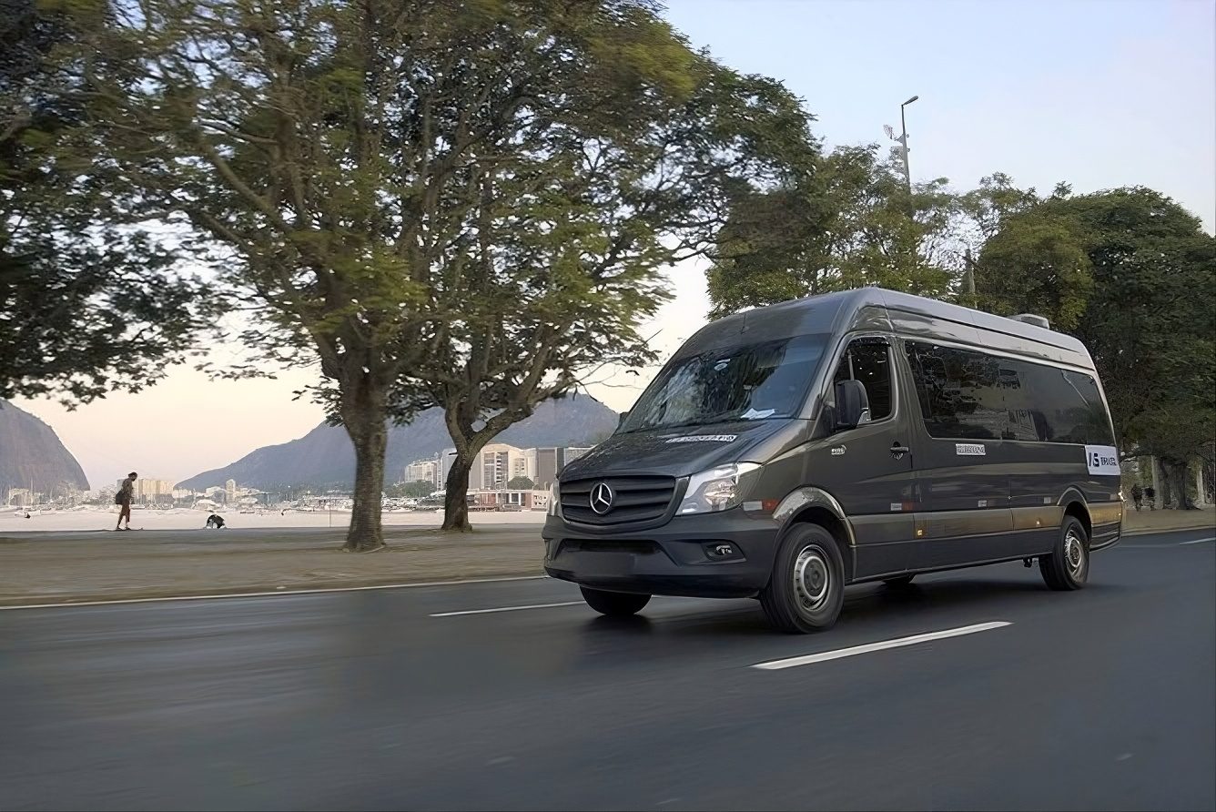 Transfer Privativo de Van: Aeroporto de Guarulhos (GRU) para Qualquer Destino
