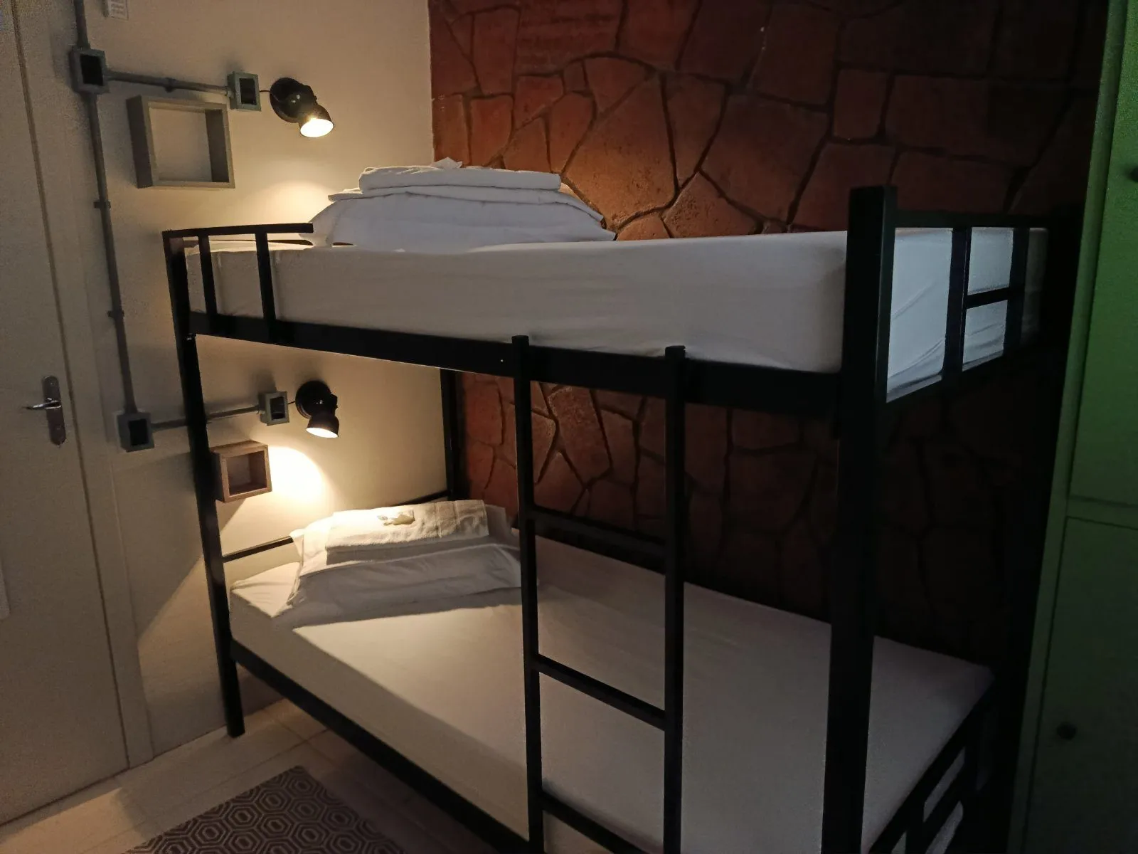 Quarto Duplo