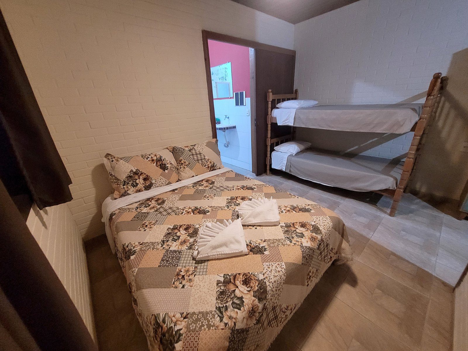 Quarto família, 100% acessível — foto 2 de 3