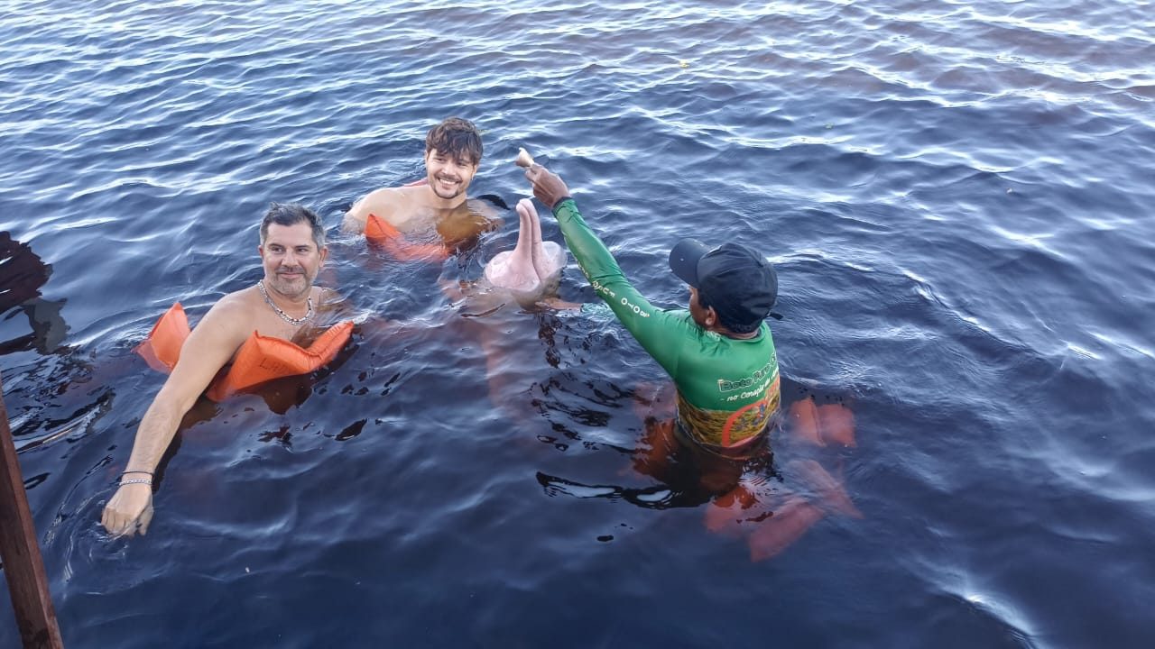 Experiência Amazônica: Visita de 5 Horas à Comunidade Indígena Tuiuka + Nado com Botos Cor-de-Rosa + Almoço — foto 5 de 7