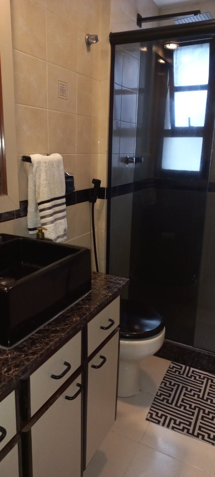 Quarto duplo com banheiro compartilhado — foto 3 de 3